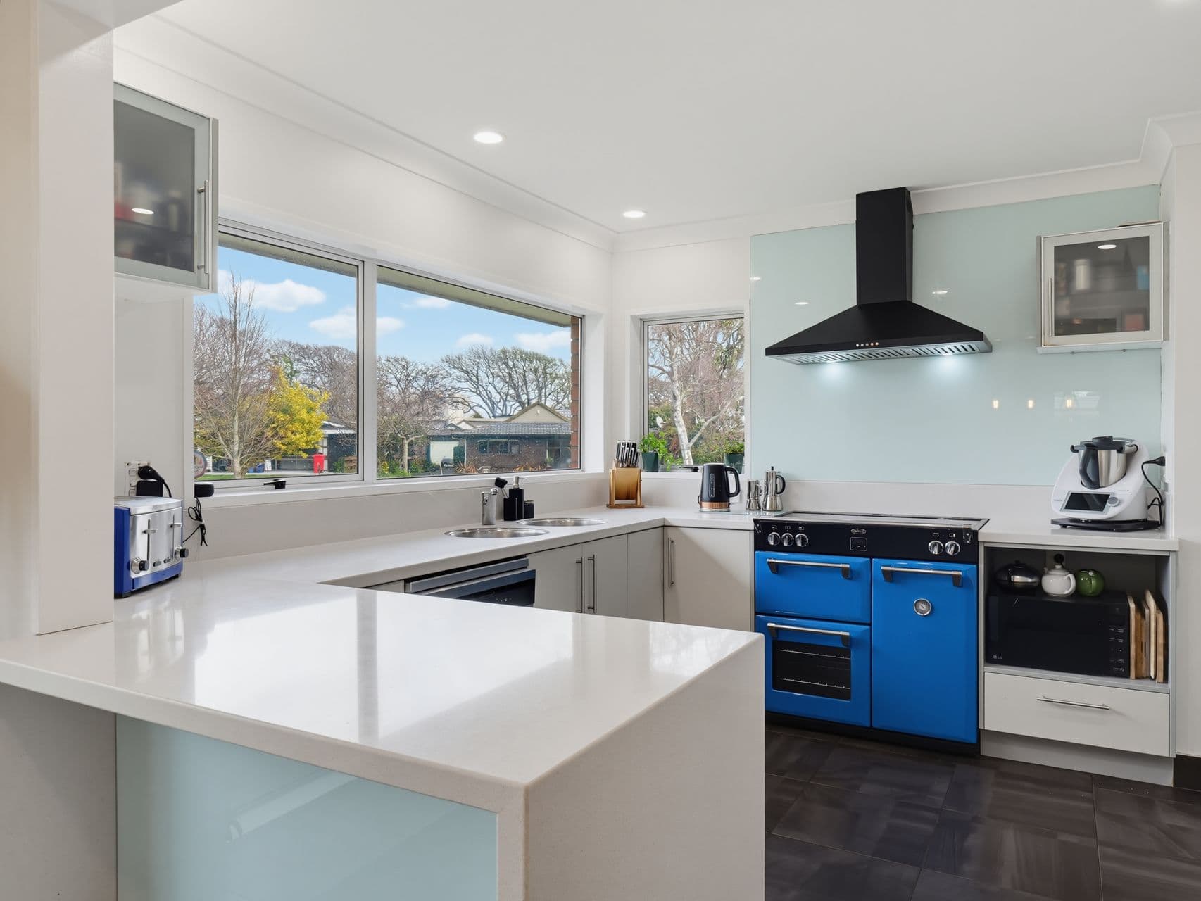 8 Aintree Crescent, Awapuni, Palmerston North — 5 bedroom home for sale with Team Toner — photo 10