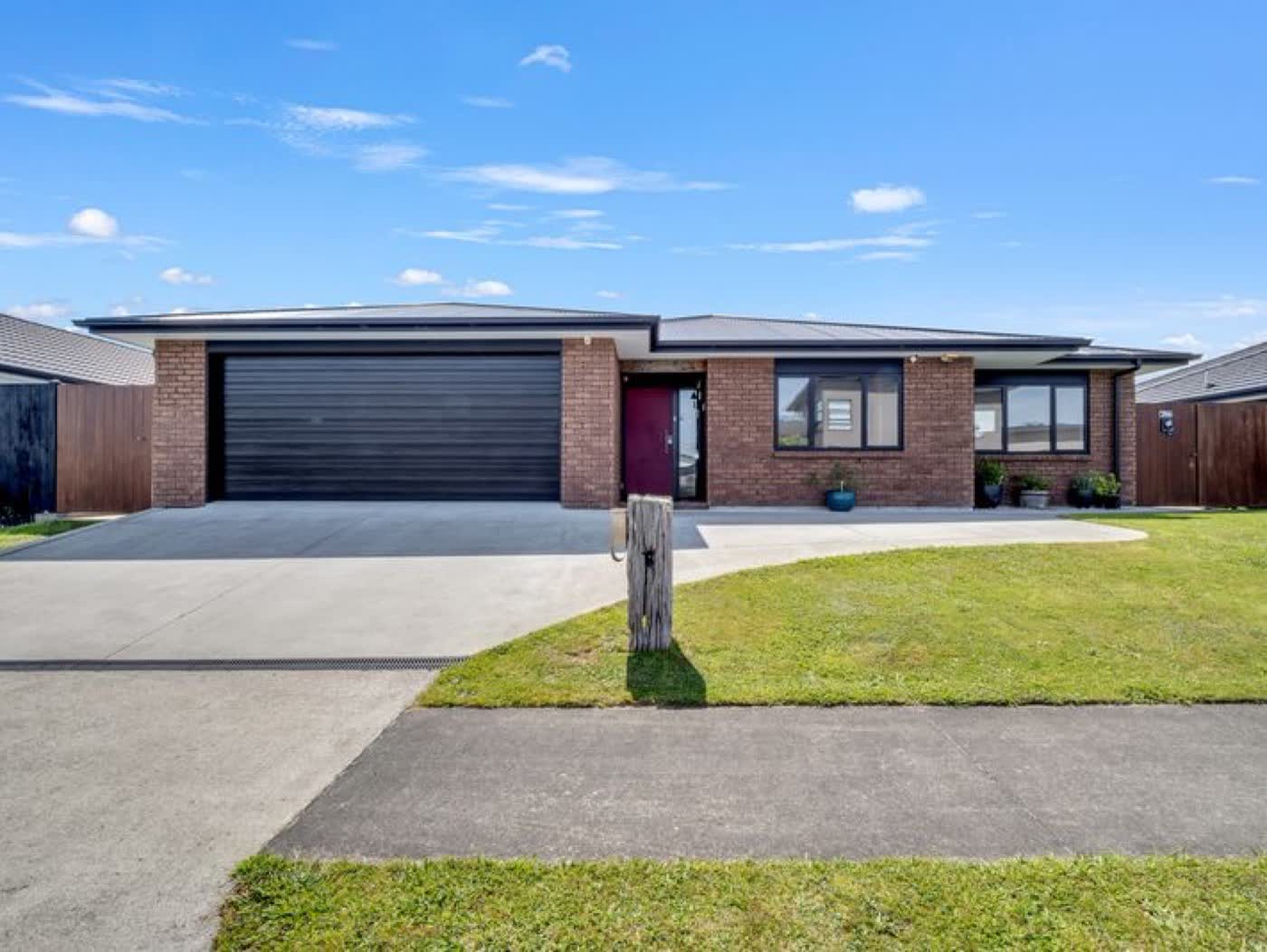 27 Balrickard Way, Milson