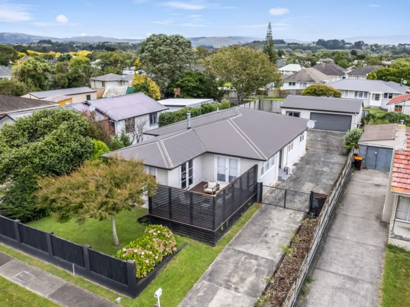 10 Antrim Place, Hokowhitu, Hokowhitu — 4 bedroom home sold with Team Toner