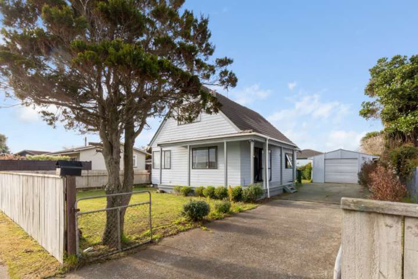 47 Totara Road, Awapuni, Awapuni — 3 bedroom home sold with Team Toner