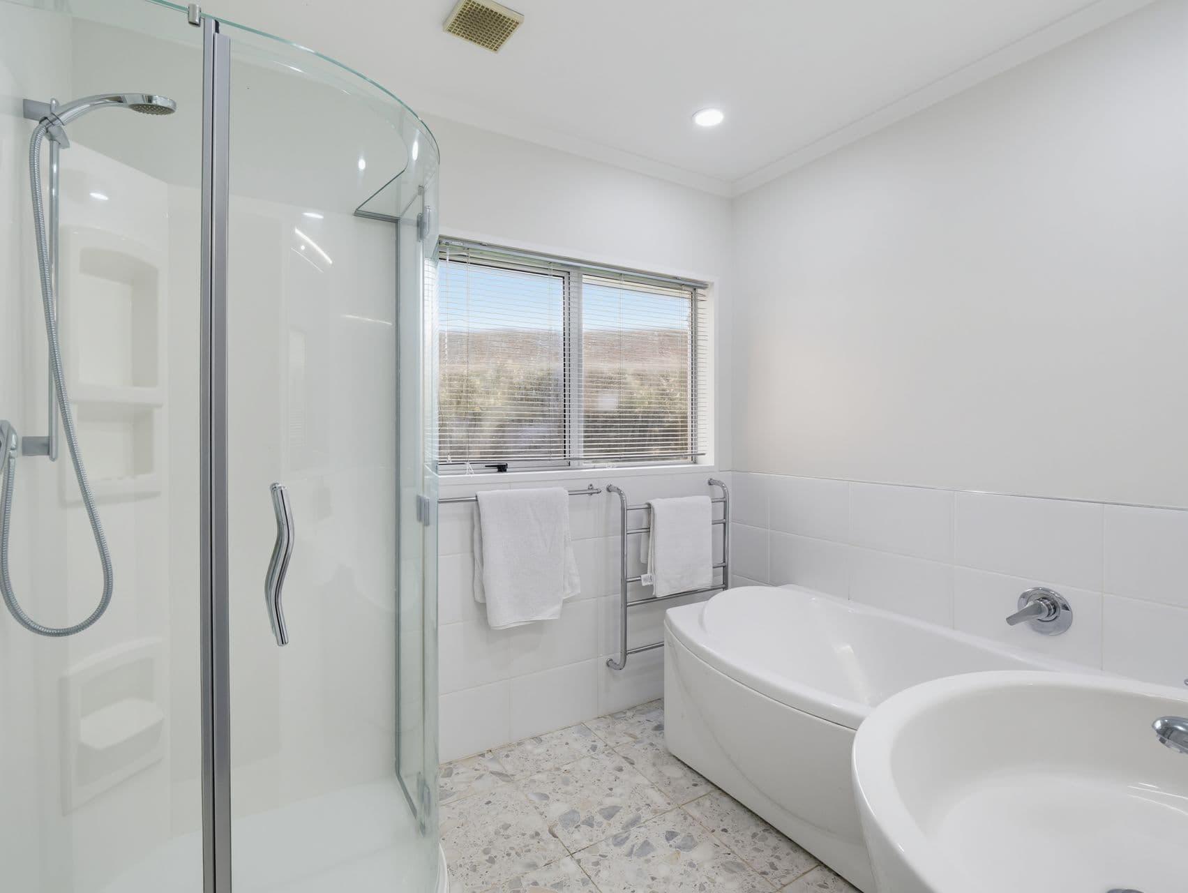 8 Aintree Crescent, Awapuni, Palmerston North — 5 bedroom home for sale with Team Toner — photo 16