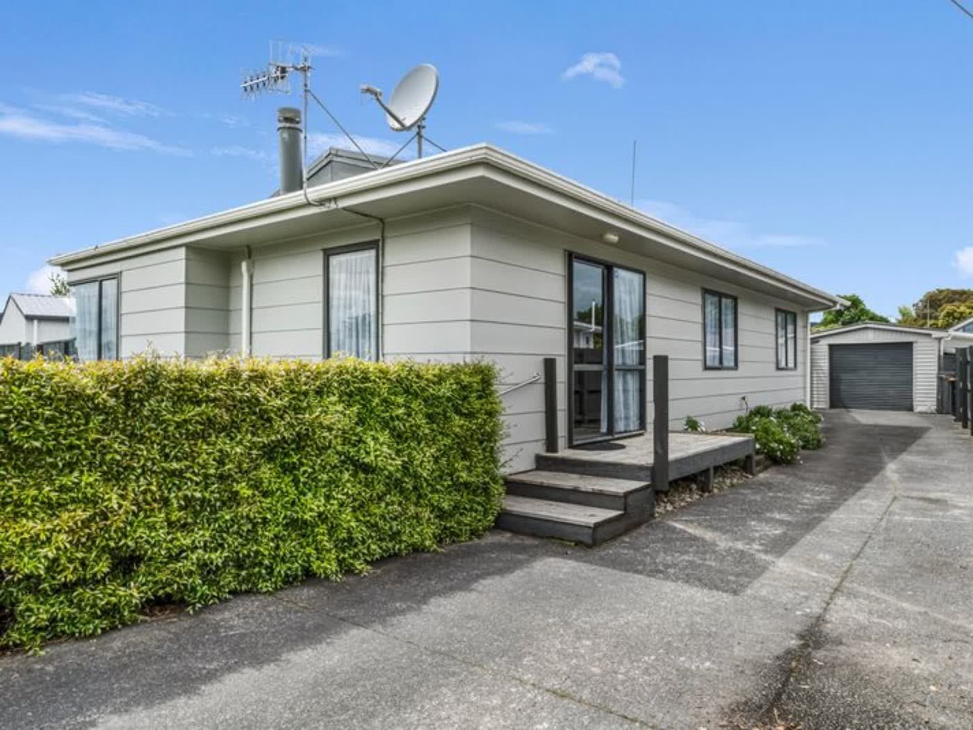 79 Worcester Street, Ashhurst, Ashhurst — 3 bedroom home sold with Team Toner