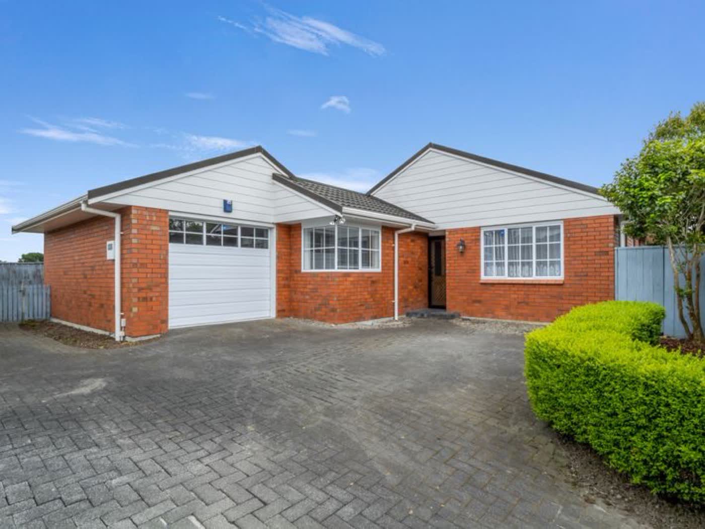136B Amberley Avenue, Highbury, Highbury — 2 bedroom home sold with Team Toner