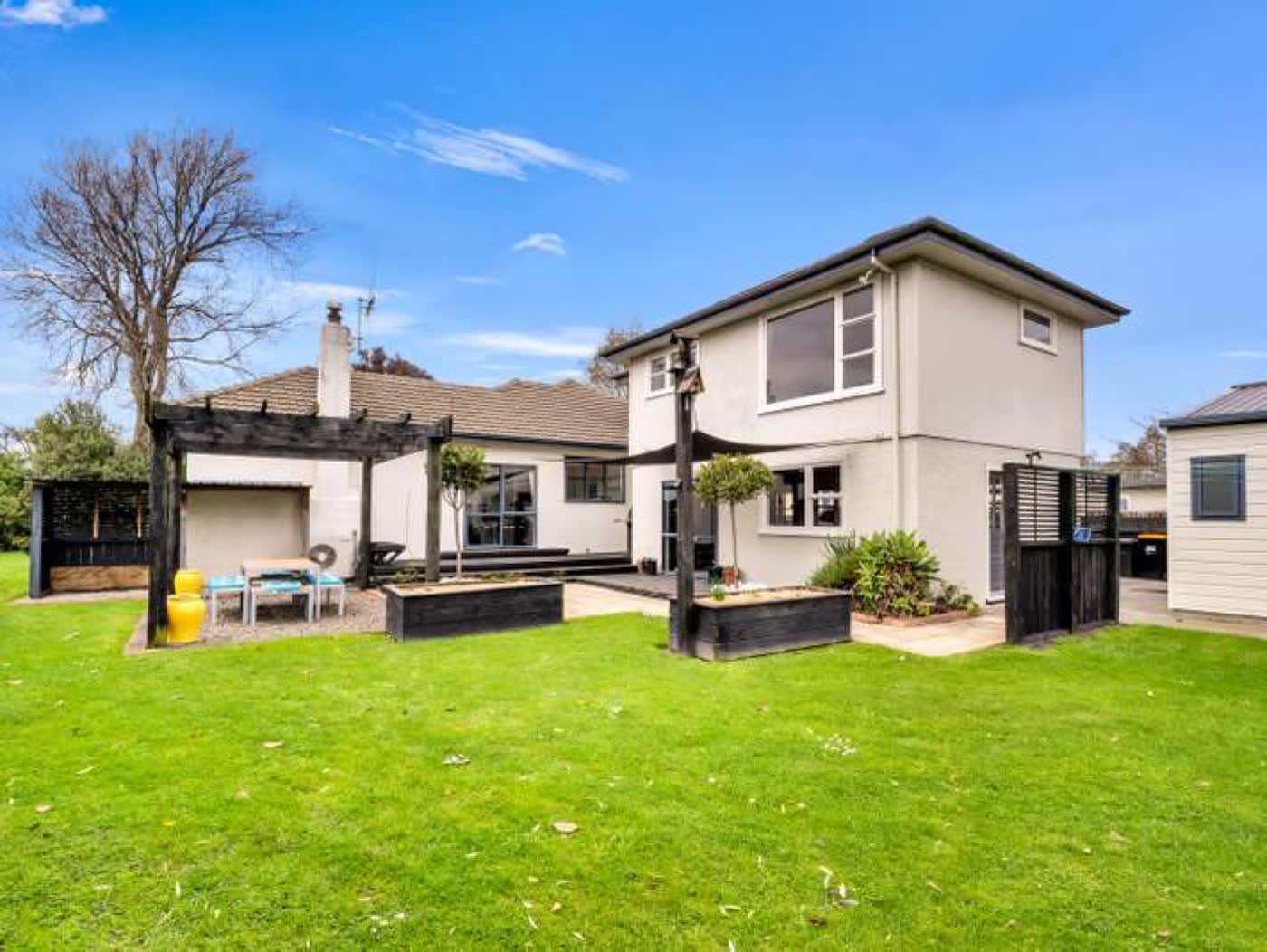 68 Seddon Street, Takaro, Takaro — 5 bedroom home sold with Team Toner